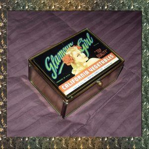 Keepsake Box GLAMOUR GIRL "California Vegetables" PIN UP 1950S vintage l…